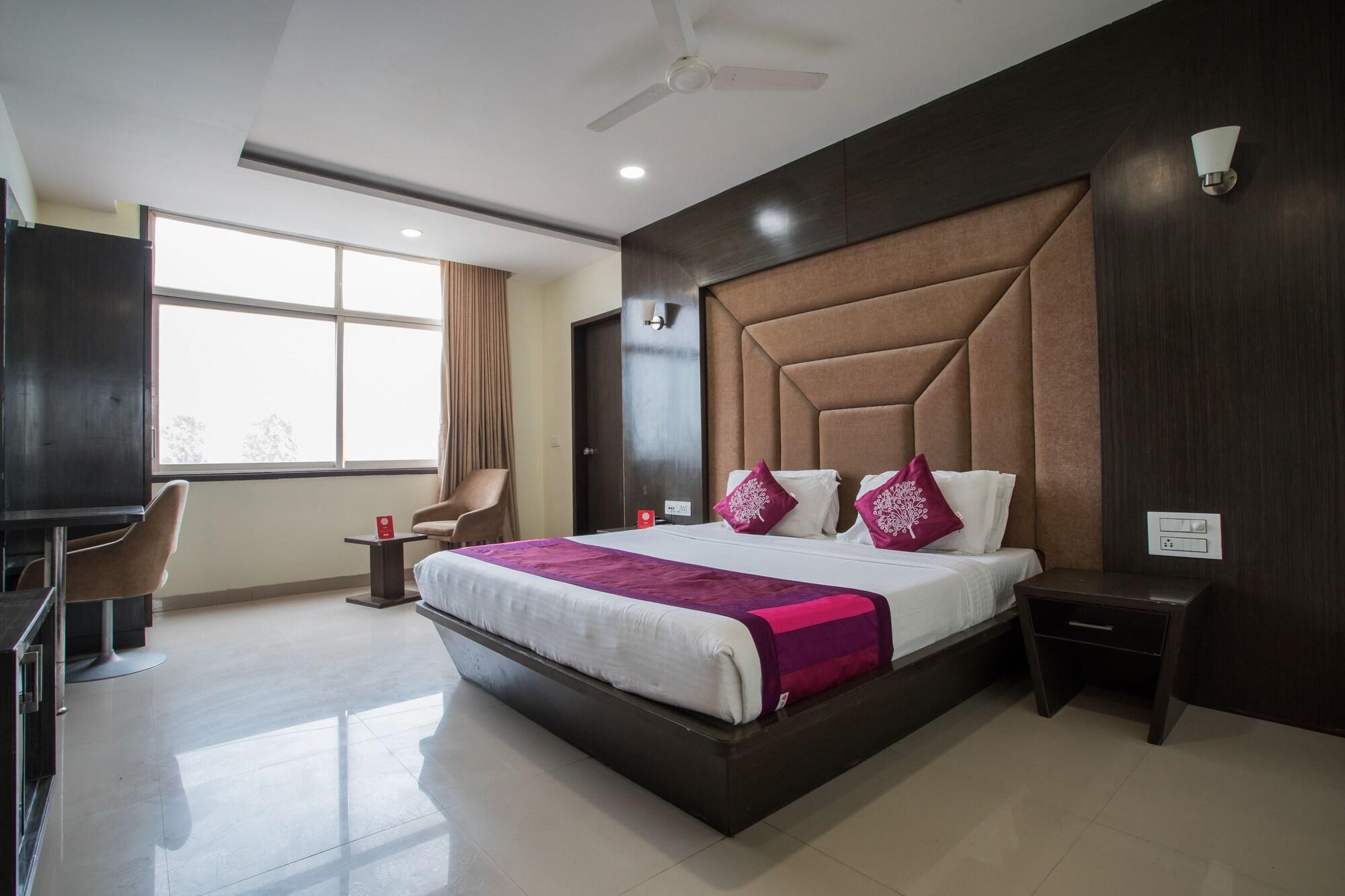 Capital O 1546 The Sensation Hotel Indore Exterior photo