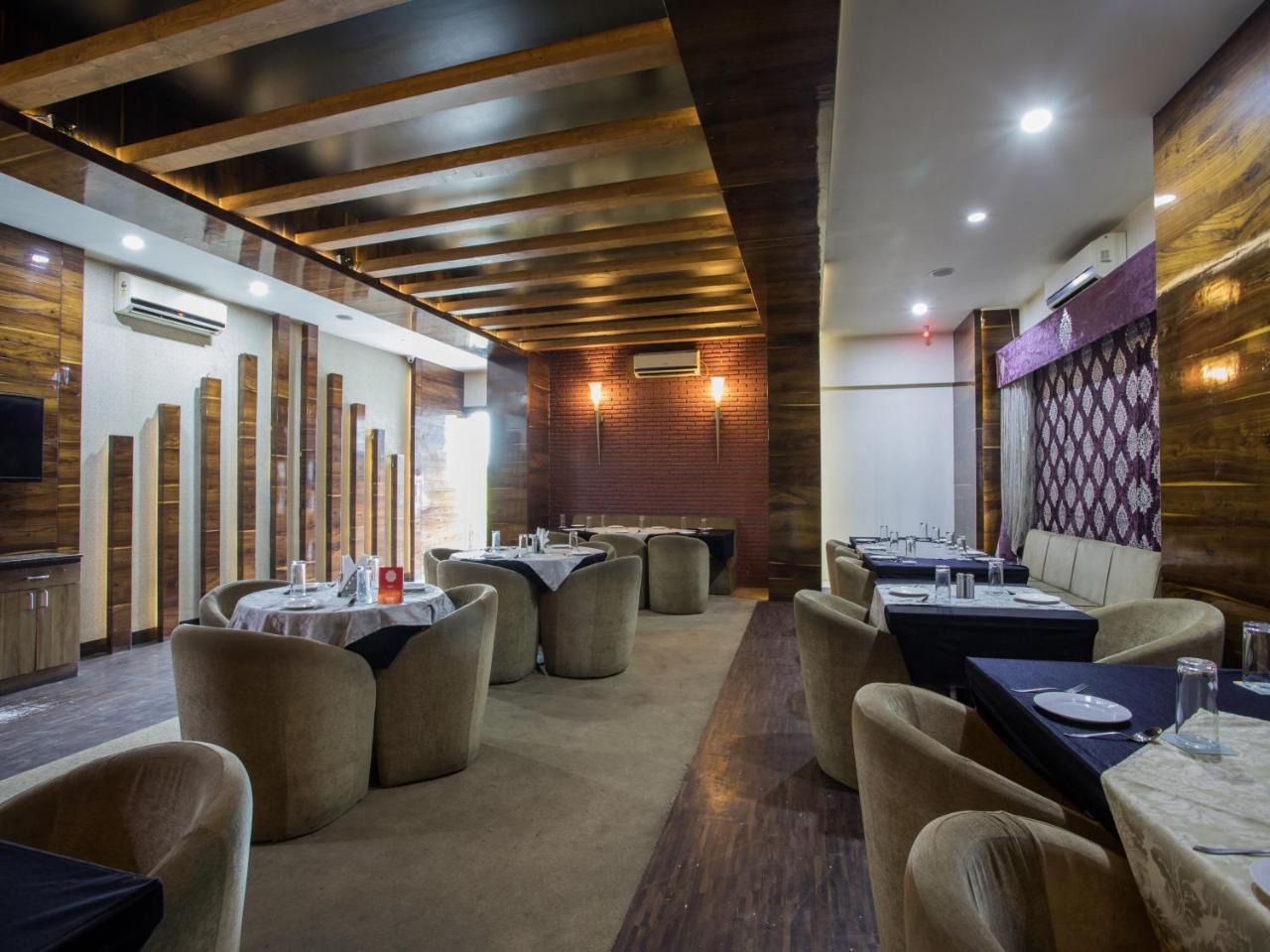 Capital O 1546 The Sensation Hotel Indore Exterior photo