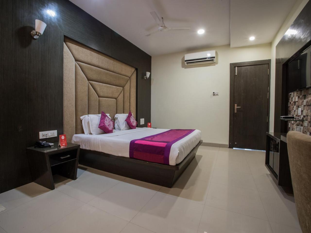 Capital O 1546 The Sensation Hotel Indore Exterior photo